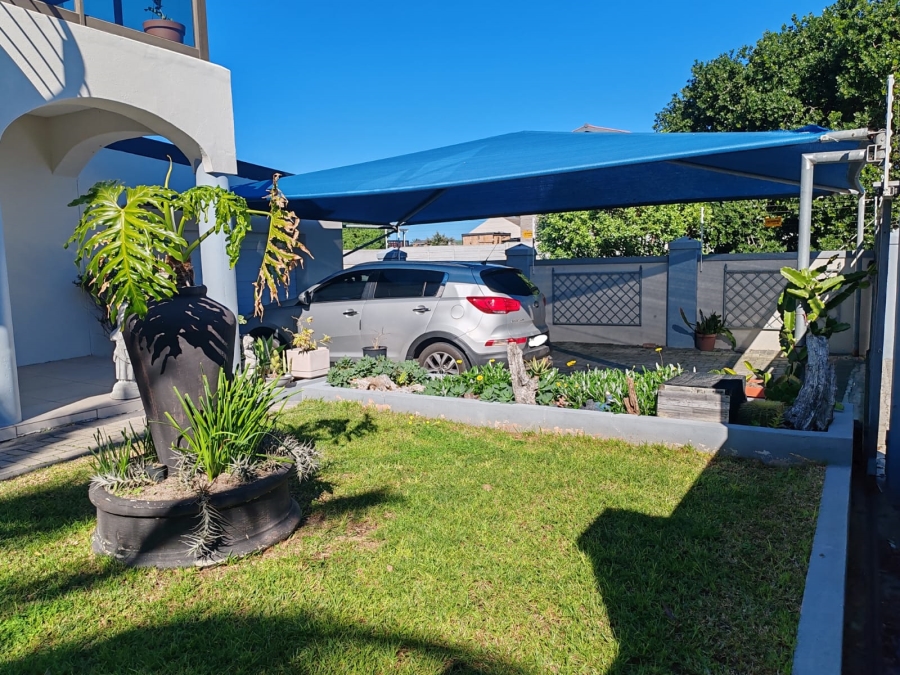 3 Bedroom Property for Sale in De Kelders Western Cape